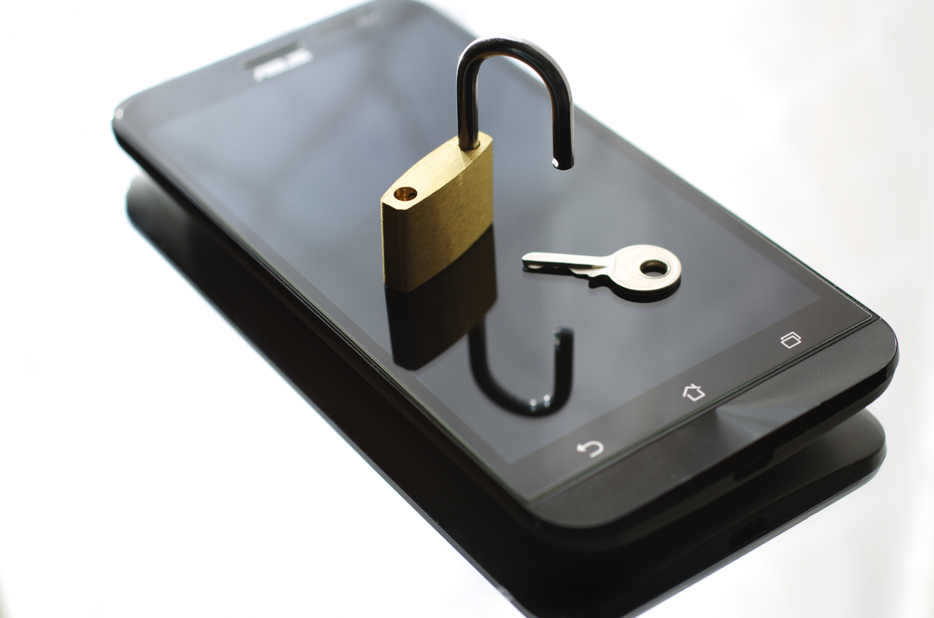 スマホと鍵